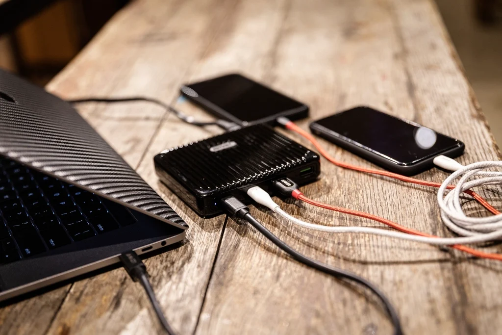 Batterie externe 20 000 mAh Relais